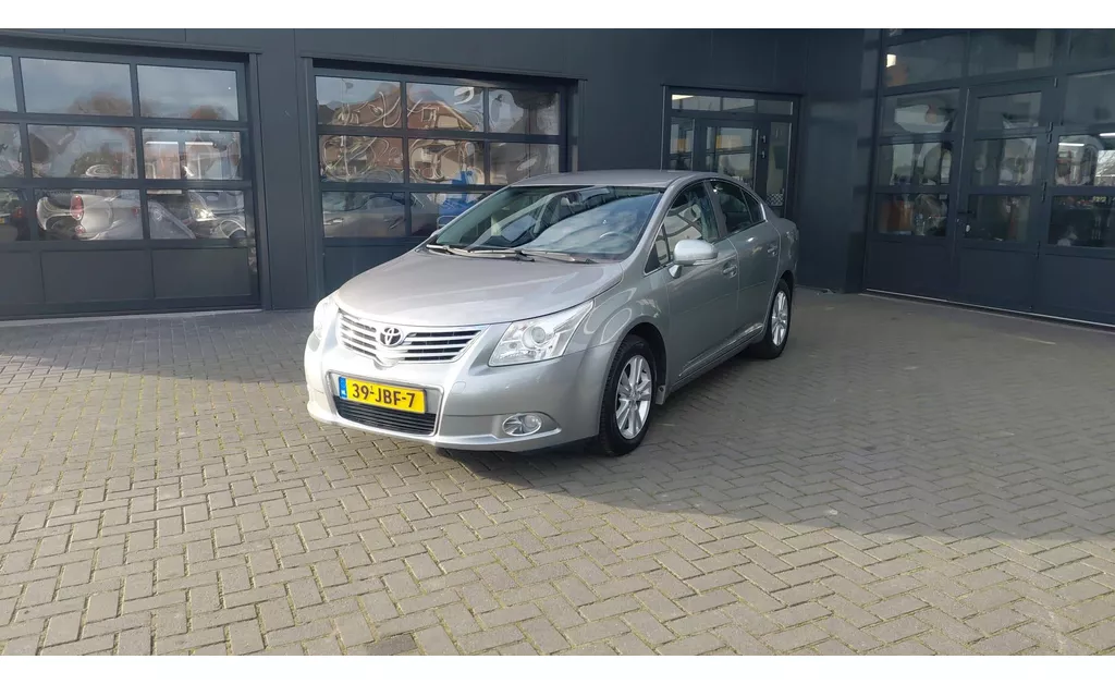 Toyota Avensis 1.8 VVTi Dynamic Business Special