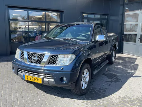 Nissan Navara 2.5 dCi LE King Cab |3000kg trekgewicht | Parkeersensoren | Stoelverwarming| Achteruitrij camera