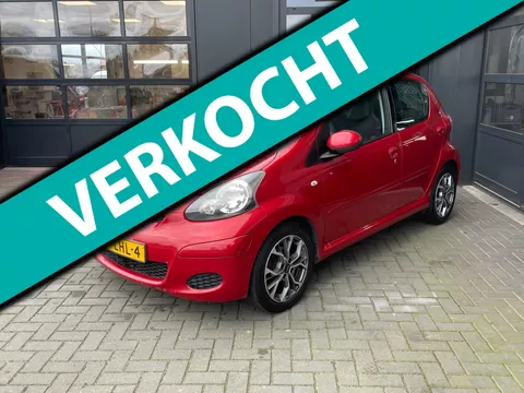 Toyota Aygo 1.0-12V Aspiration Red