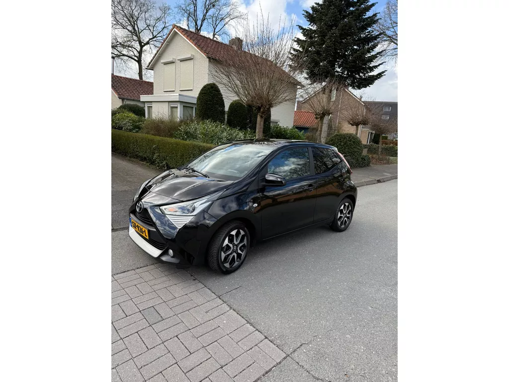 Toyota Aygo 1.0 VVT-i x-first