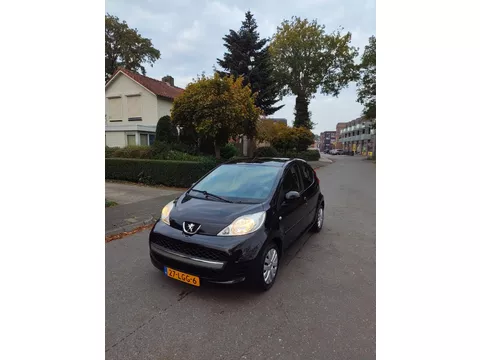 Peugeot 107 1.0-12V Sublime 5-drs Airco